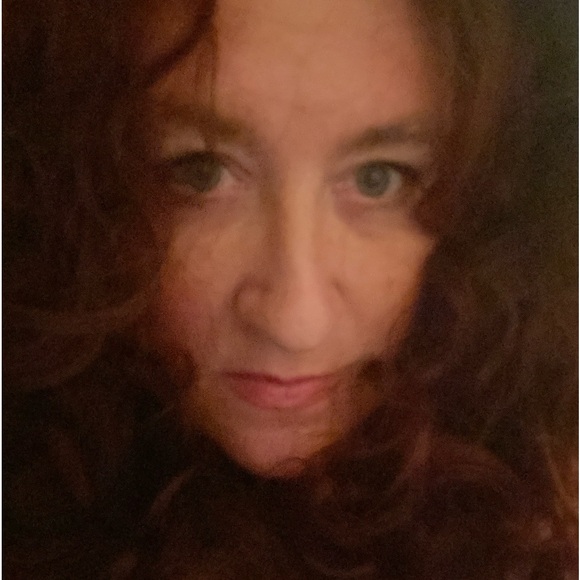 Meet your Posher, Alisa - Picture 2 of 2